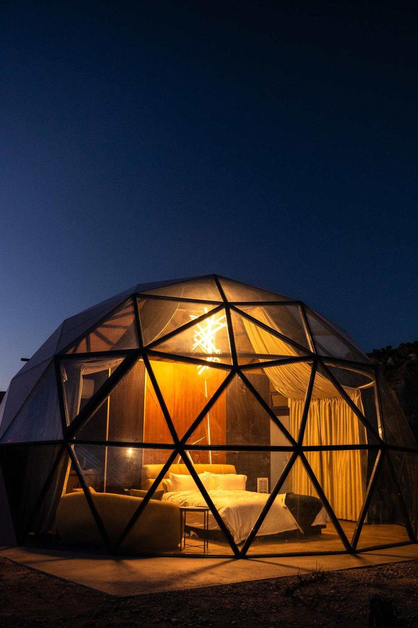 Clear Sky Resorts - Bryce Canyon - Unique Stargazing Domes Cannonville Exterior photo